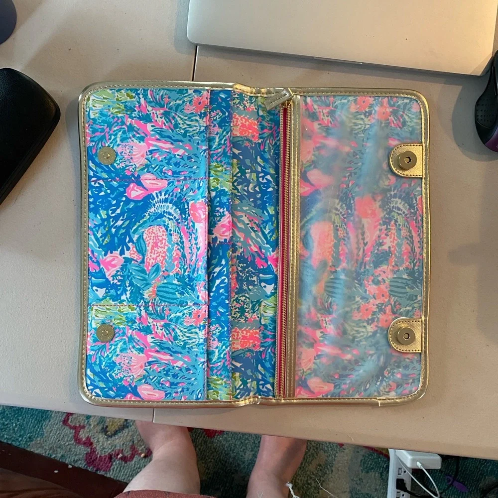 Lily Pulitzer Colorful Floral Traveler Organizer - Picture 3 of 4